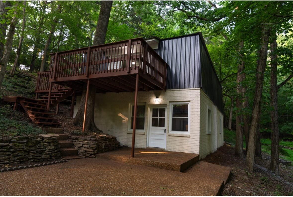 426 Beacon Hill Dr