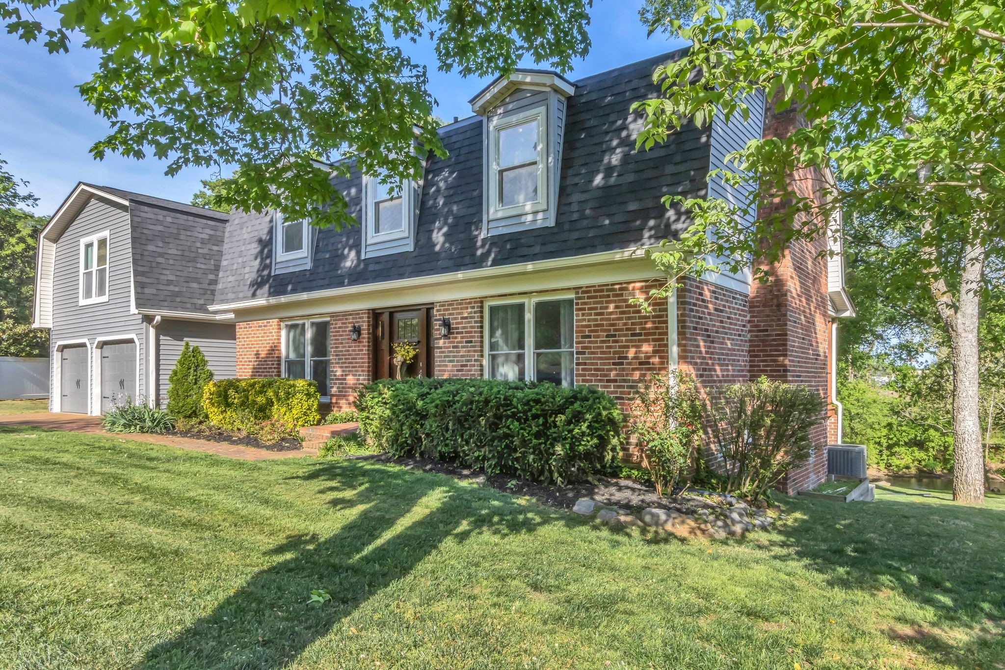 2248 Racquet Club Dr