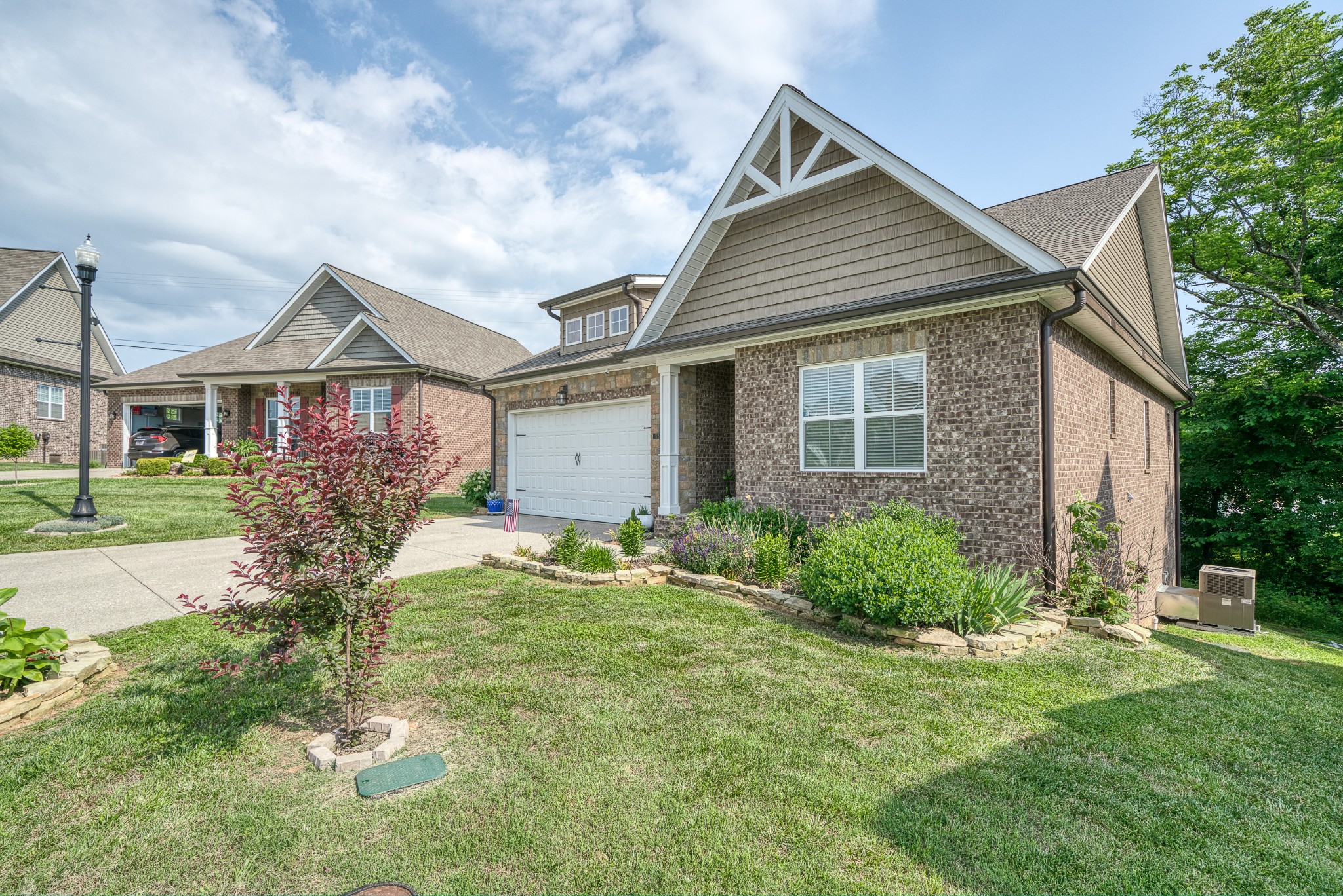 1124 Cross Pointe Dr