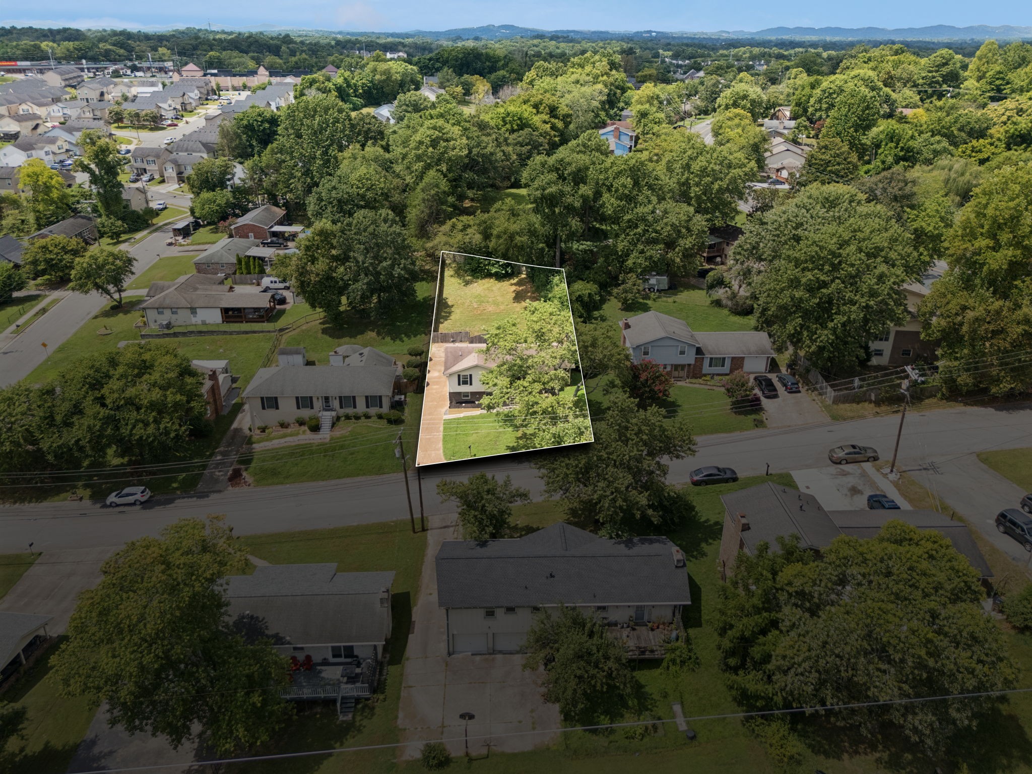 2509 Deerpath Dr