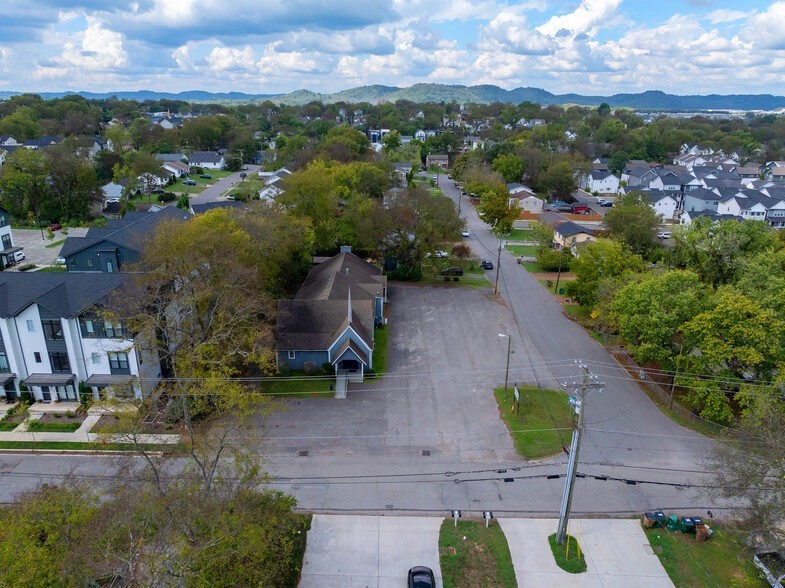 619 Vernon Ave