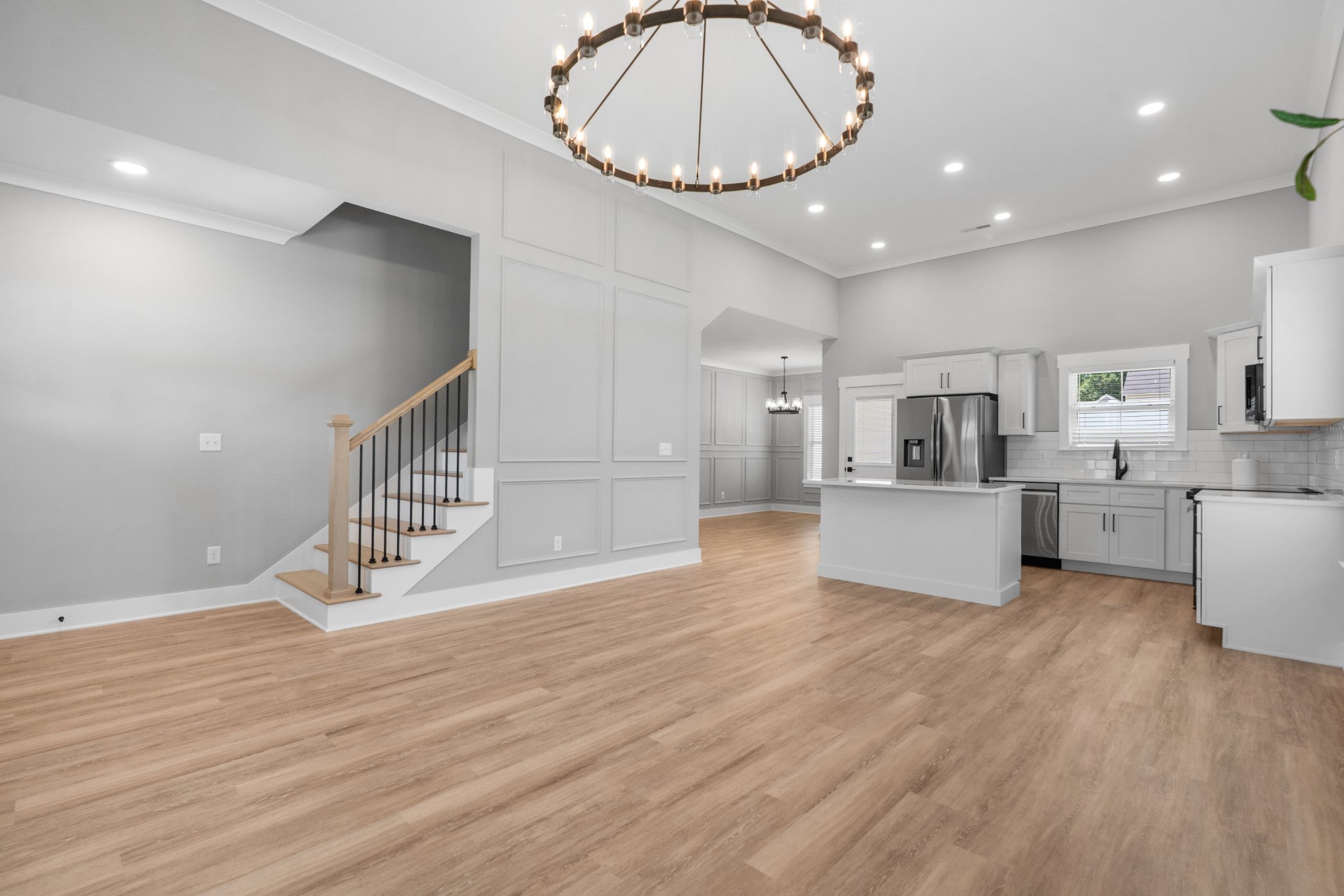 5121 Ella Ln NE