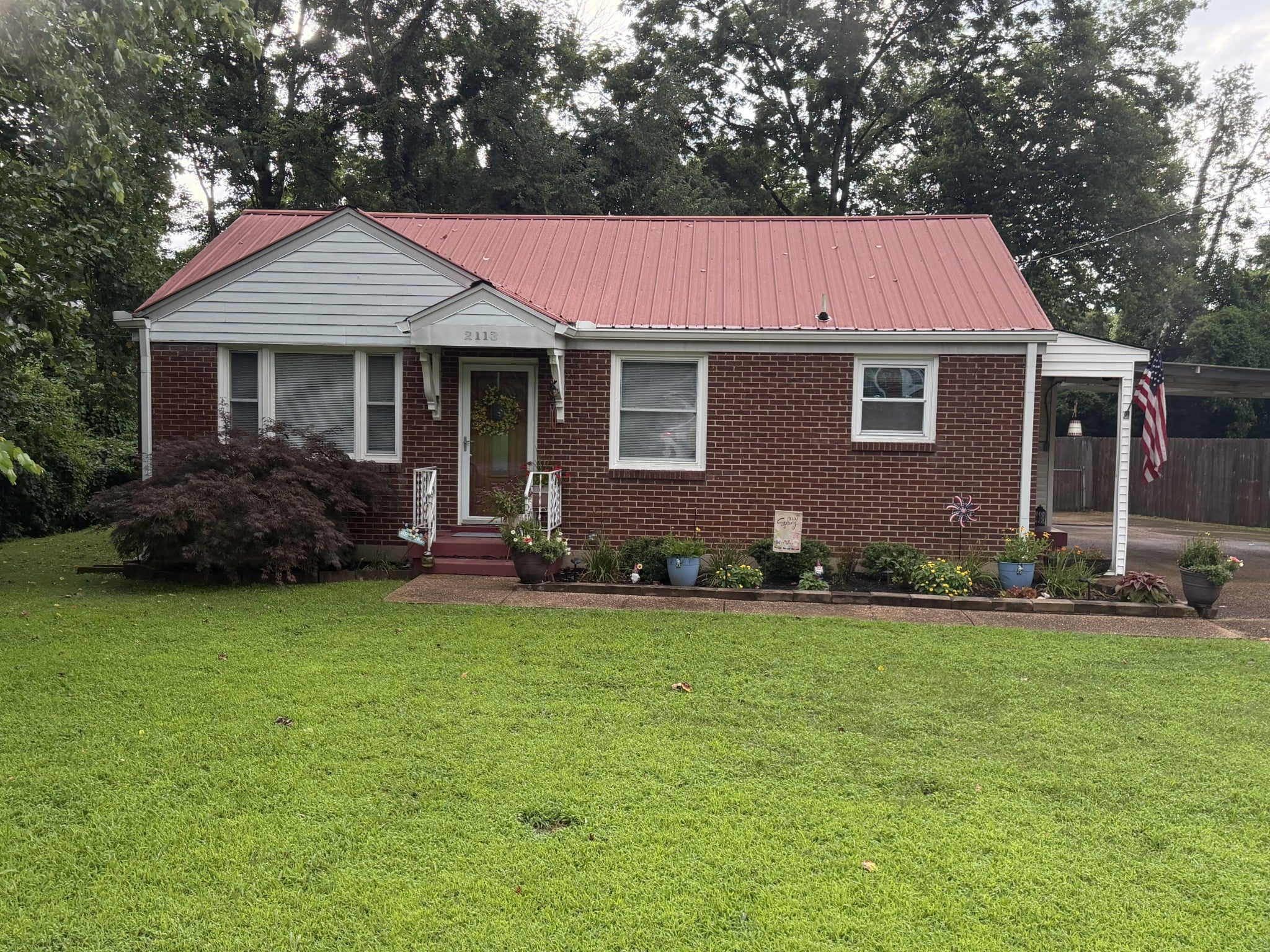 2113 Geneiva Dr, Nashville TN 37216 3-bed home, photo 2 of 3