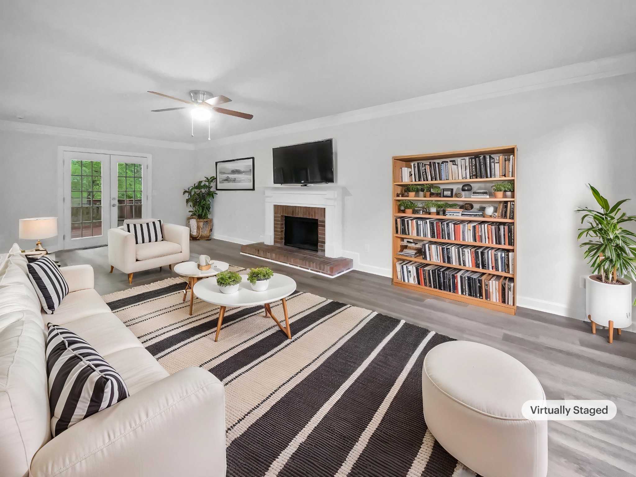 1589 Birchwood Cir