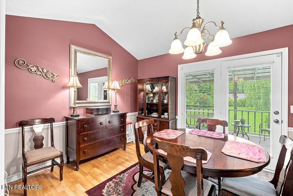 169 W Whitehall Rd