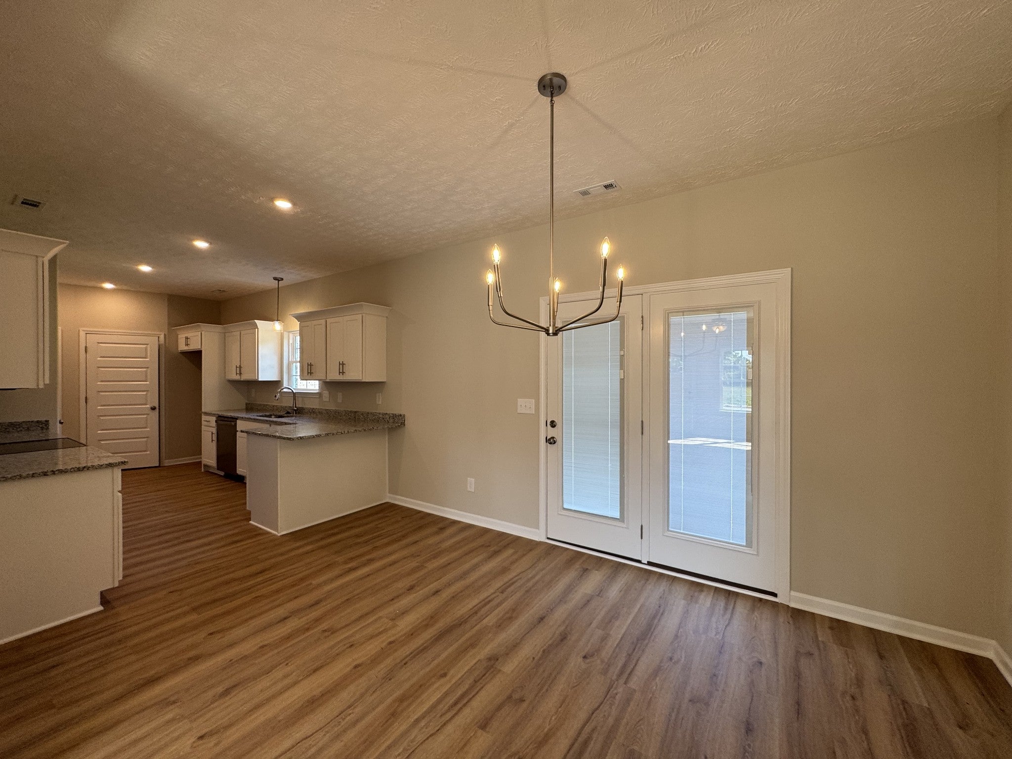 82 Laurel View St