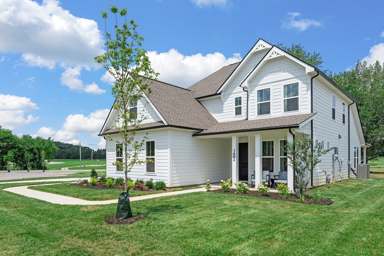 1435 Charles Dr