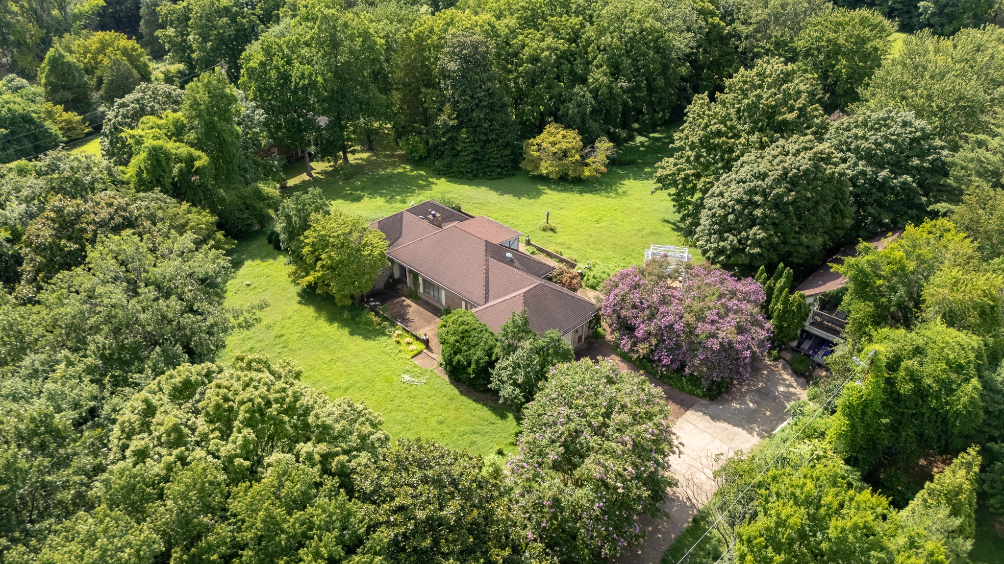 651 Old Lebanon Dirt Rd