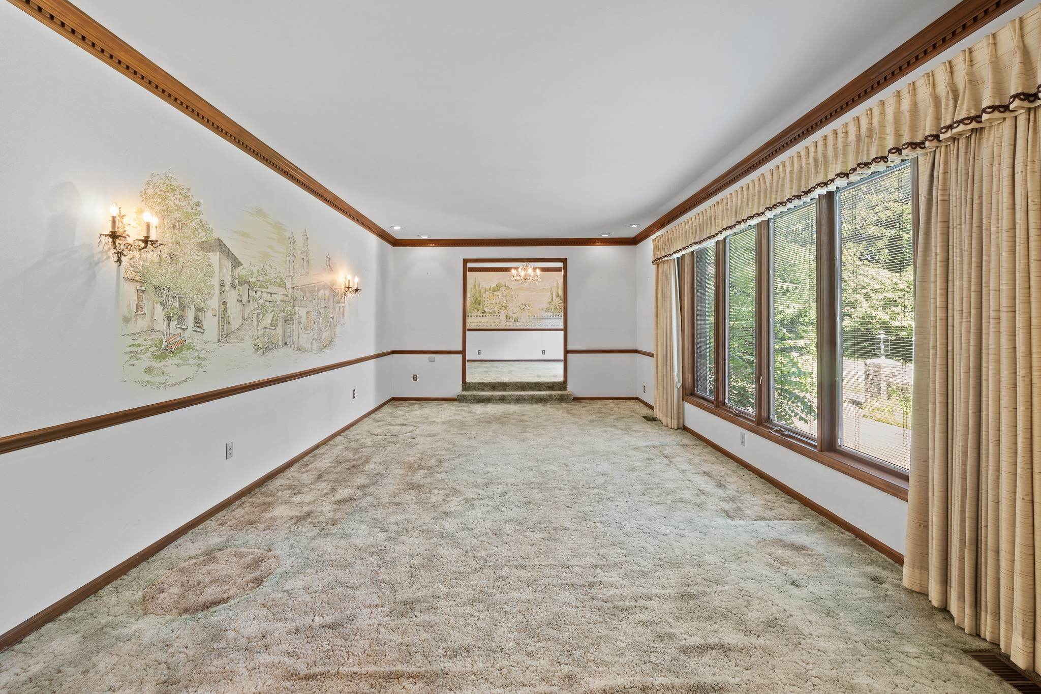 651 Old Lebanon Dirt Rd