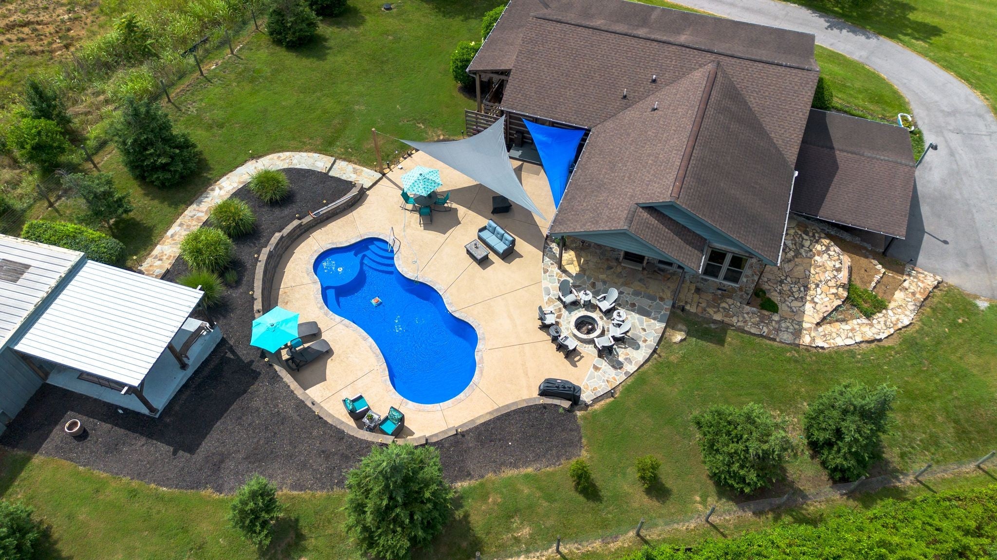 812 New Shackle Island Rd