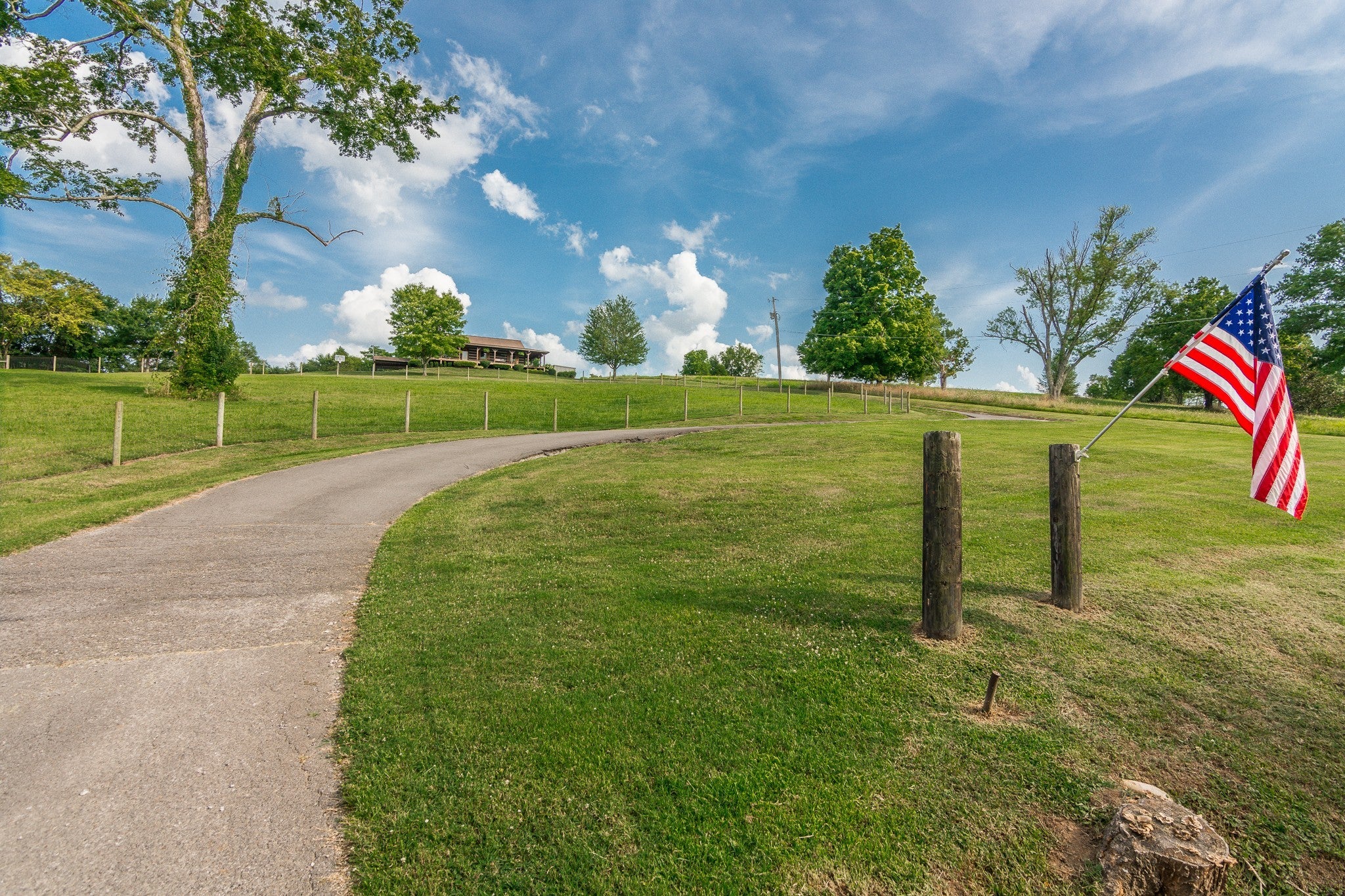 812 New Shackle Island Rd