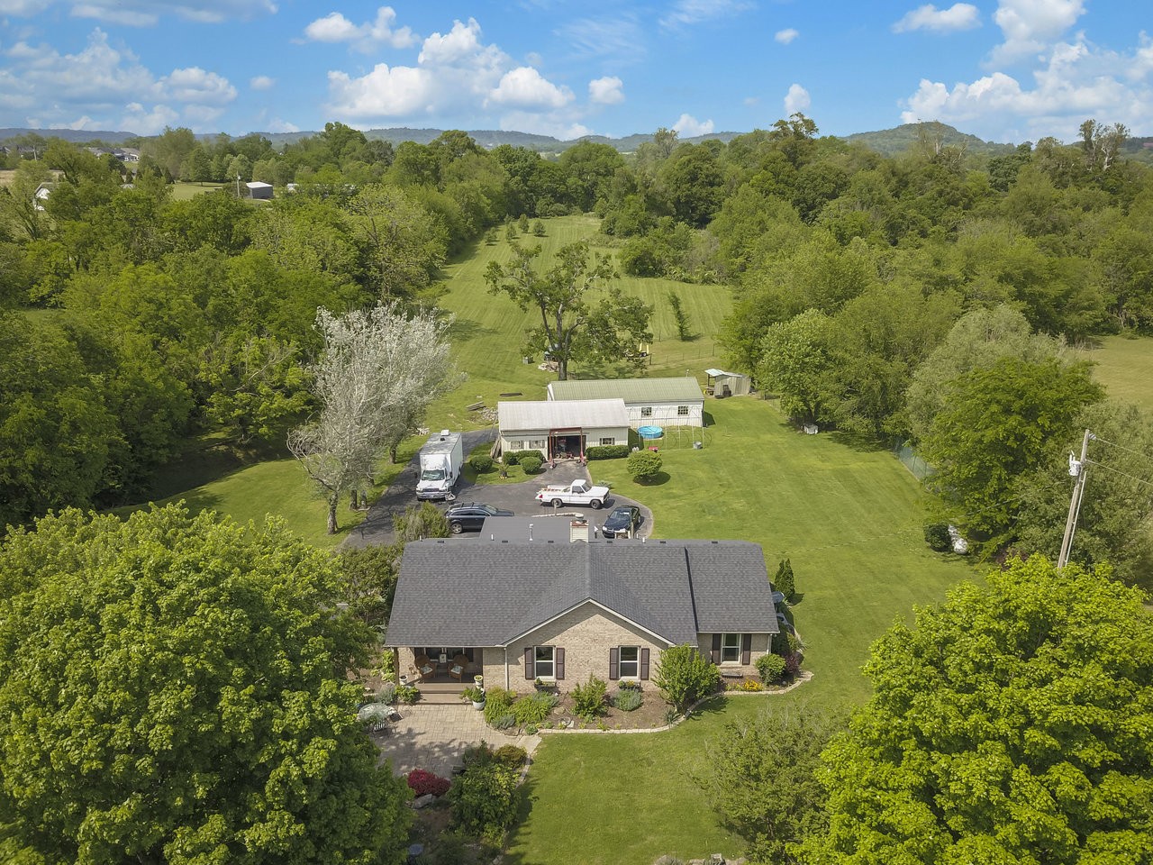 2740 Critz Ln