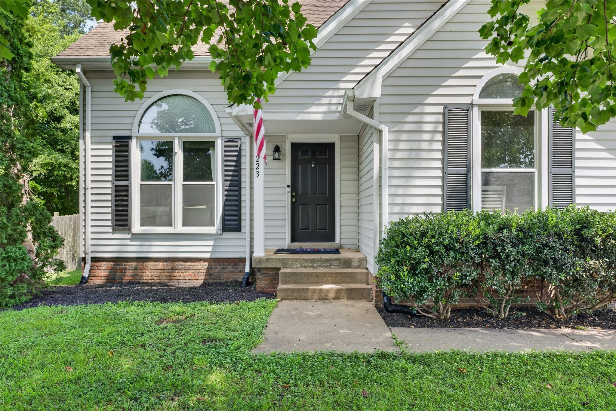 1223 Cobblestone Ln