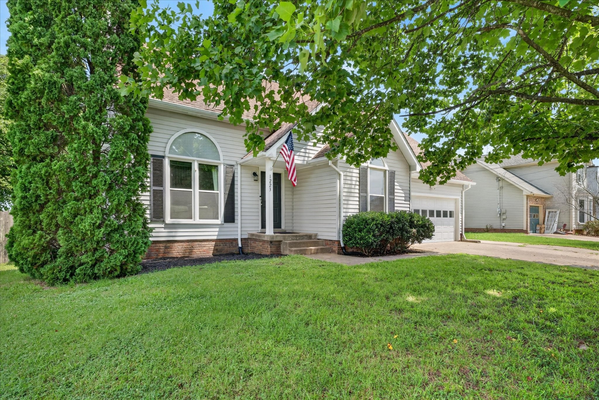 1223 Cobblestone Ln