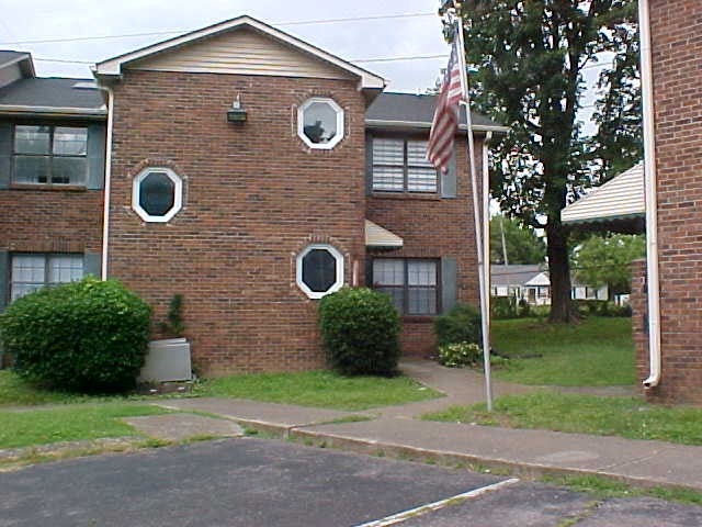 listing at 105 Point East Dr, Nashville