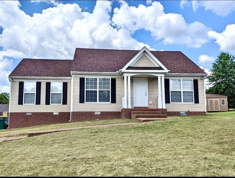 2908 Torrence Trl Spring Hill TN 37174