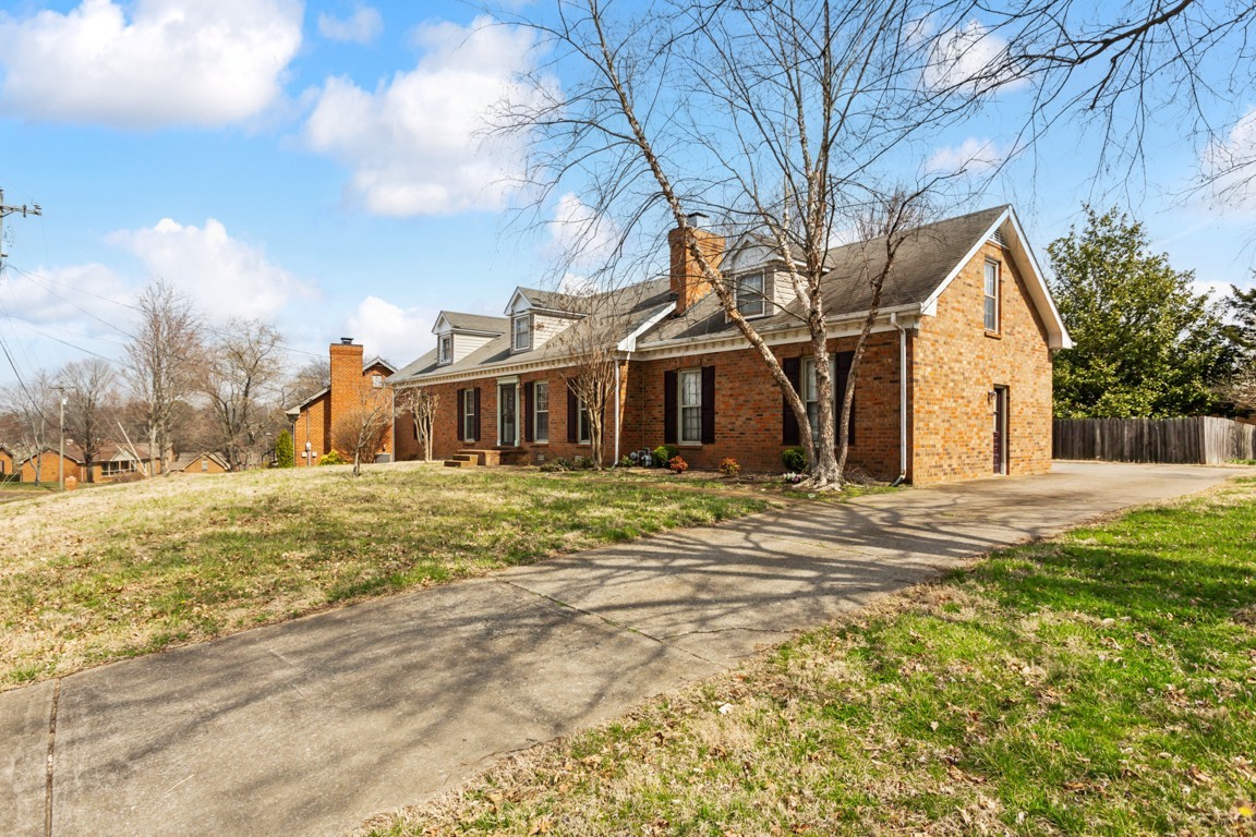 137 Paradise Dr