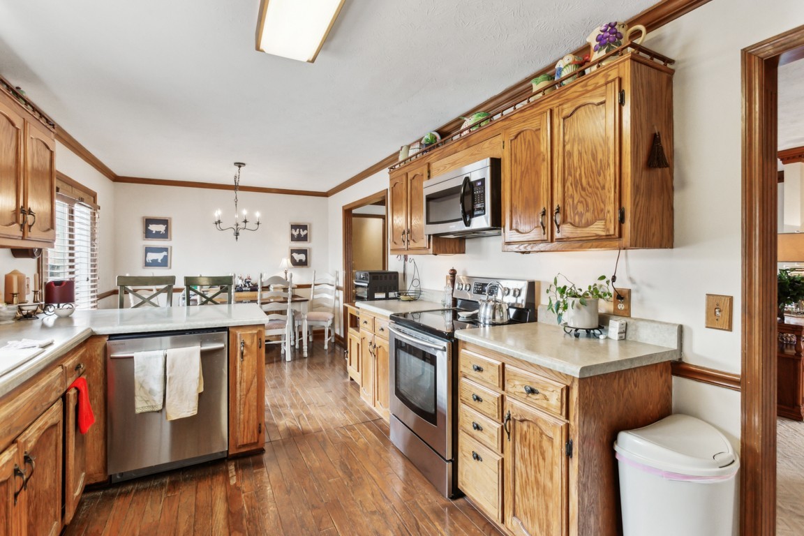 137 Paradise Dr