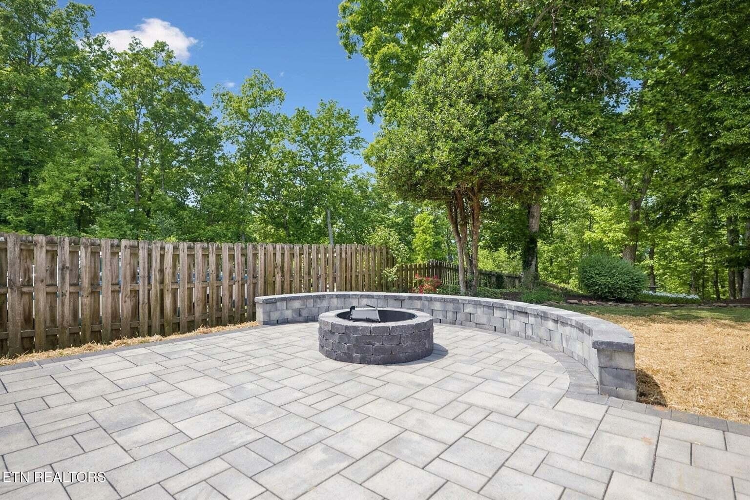 1128 Brentwood