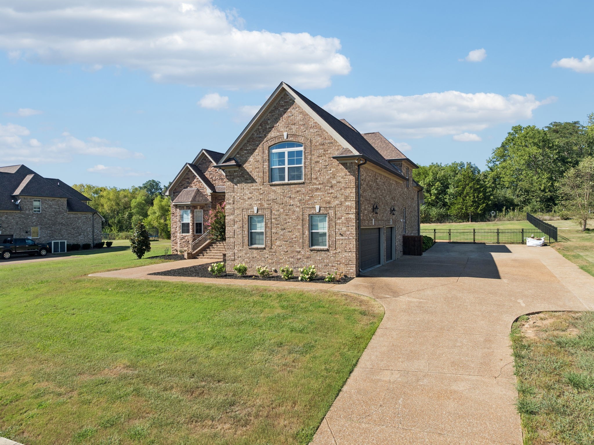 795 Stonebrook Ln