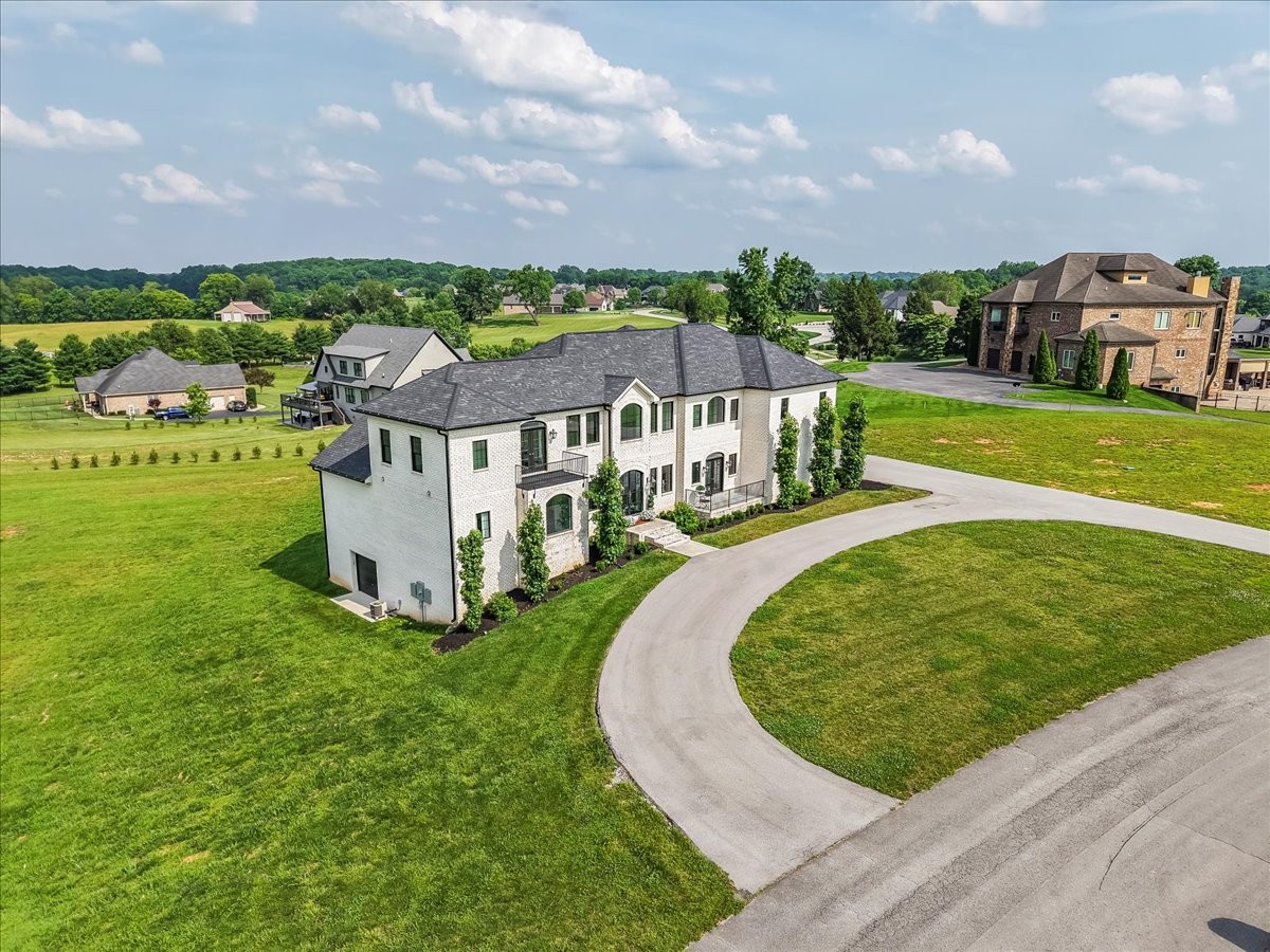205 Stone Trace Ct