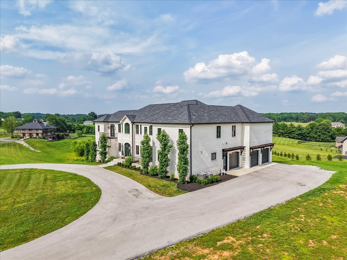205 Stone Trace Ct