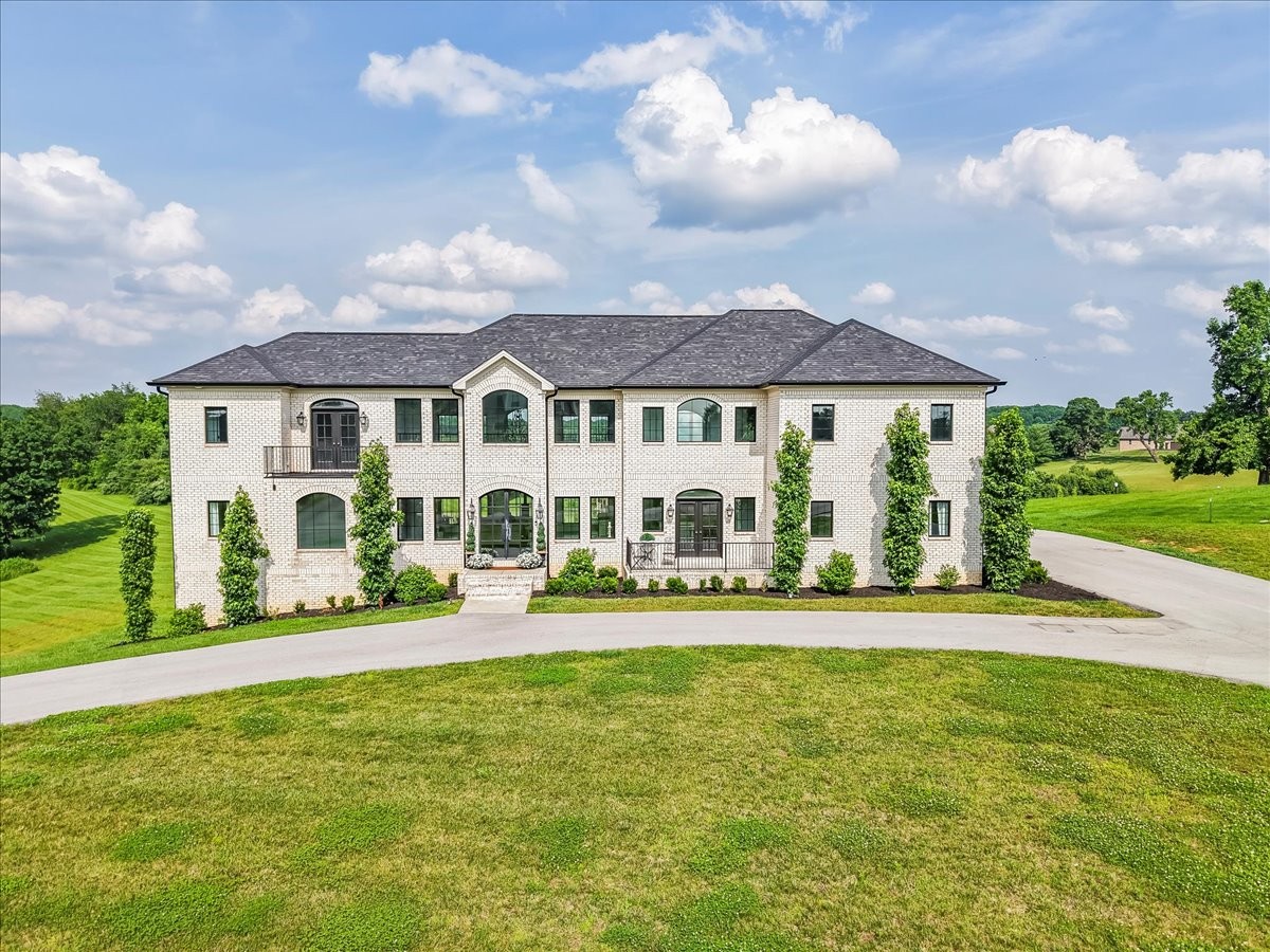 205 Stone Trace Ct