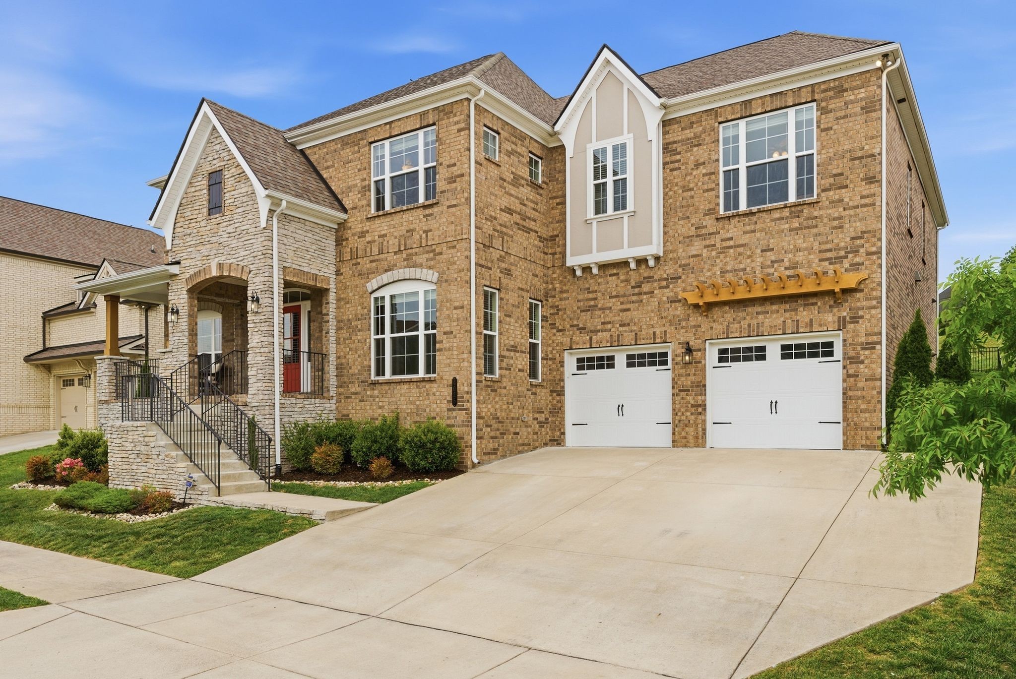 4025 Foxglove Farm Dr