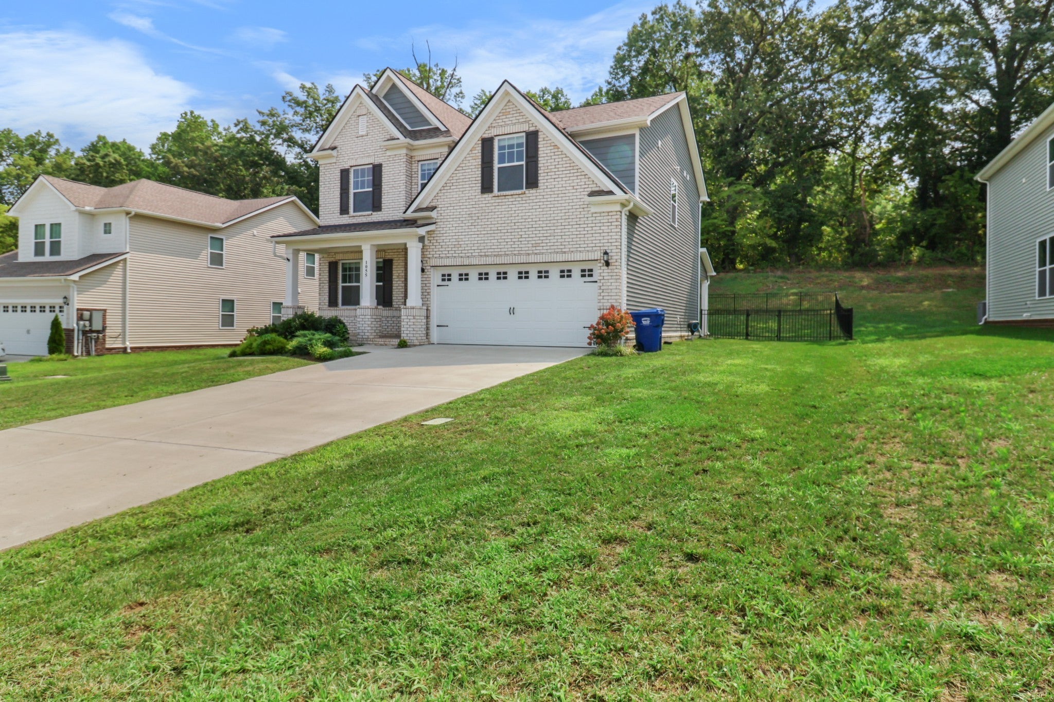1055 Ross Farms Blvd
