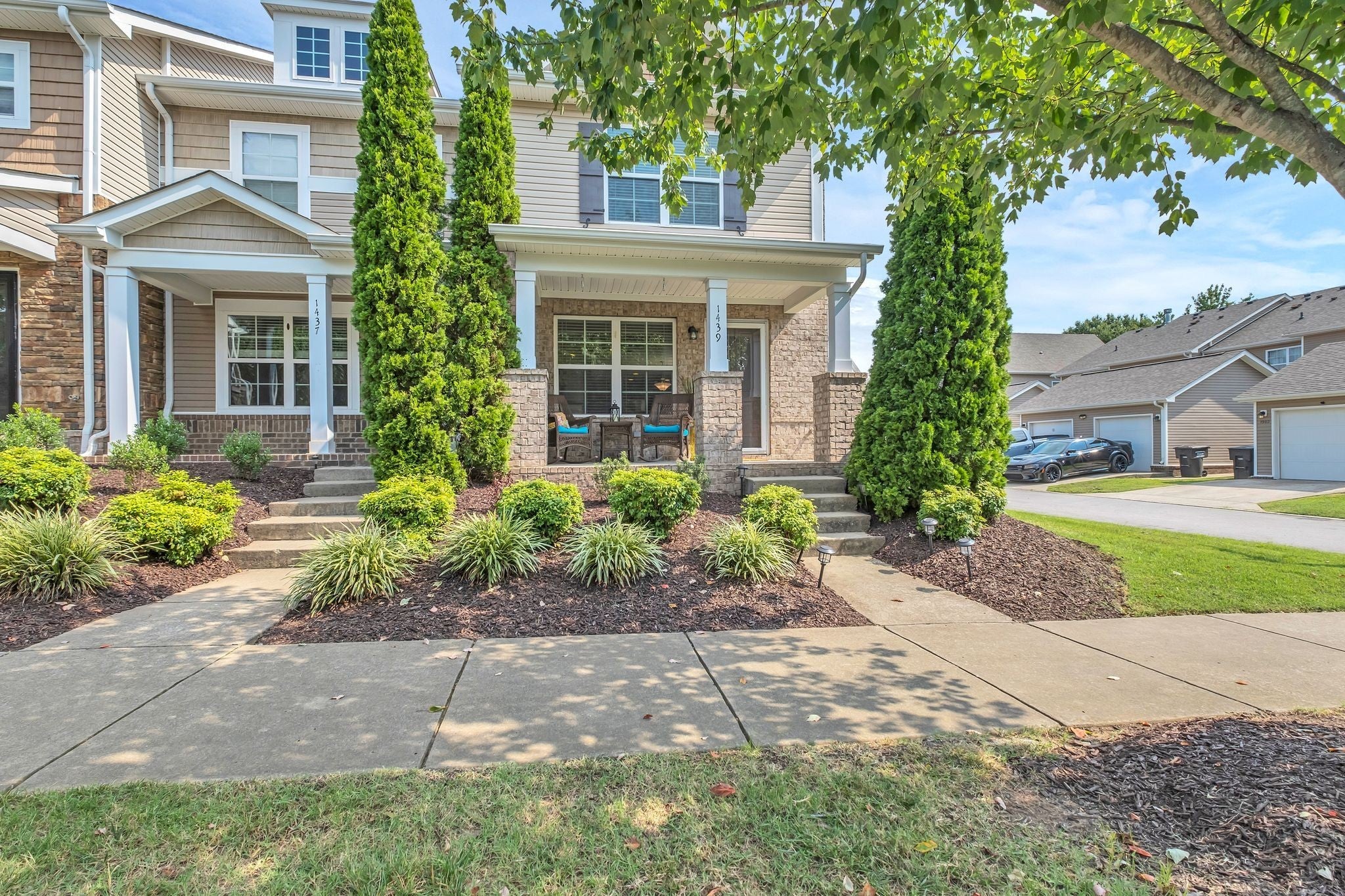 1439 Riverbrook Dr