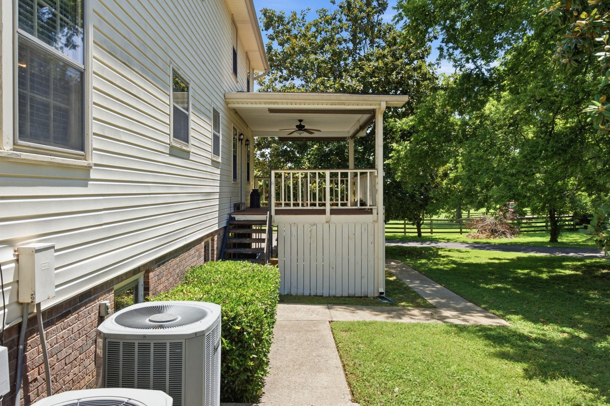 1322 Springfield Hwy