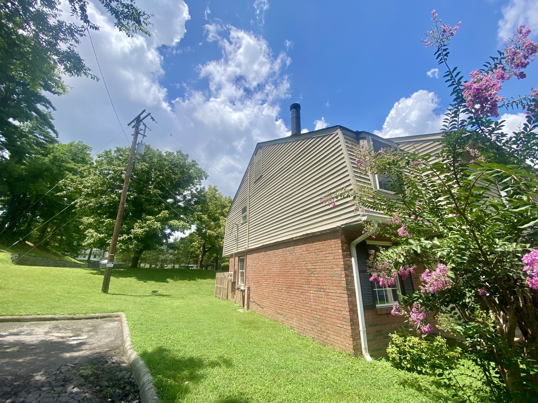5510 Country Dr 22