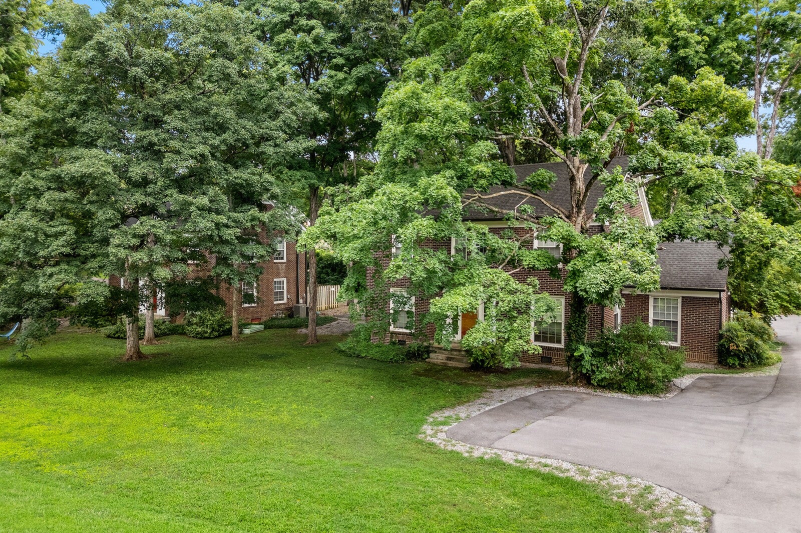 600 Bowling Ave