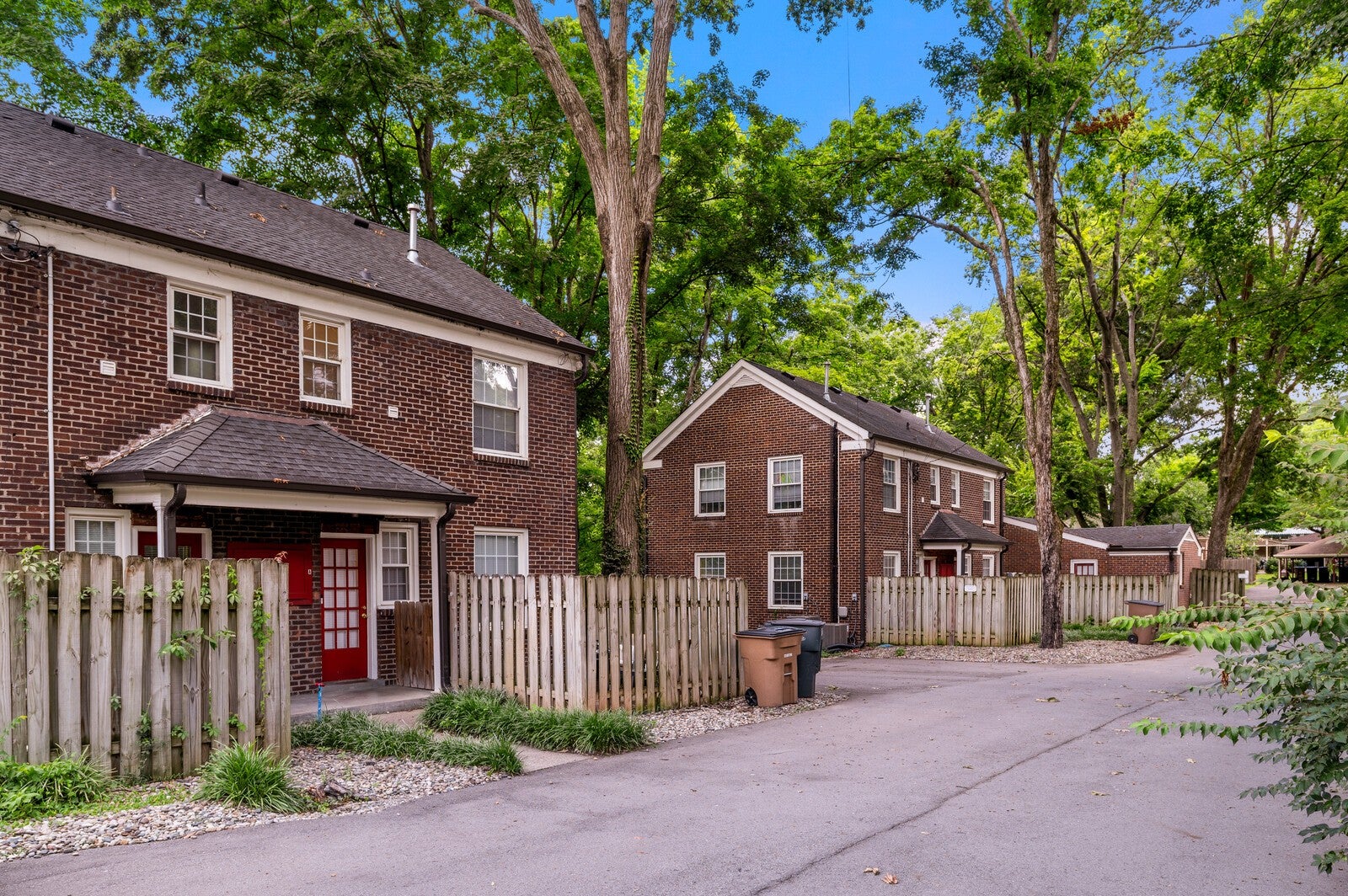600 Bowling Ave
