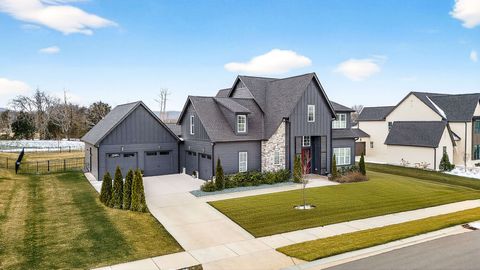 7017 Lampkins Crossing Dr College Grove TN 37046