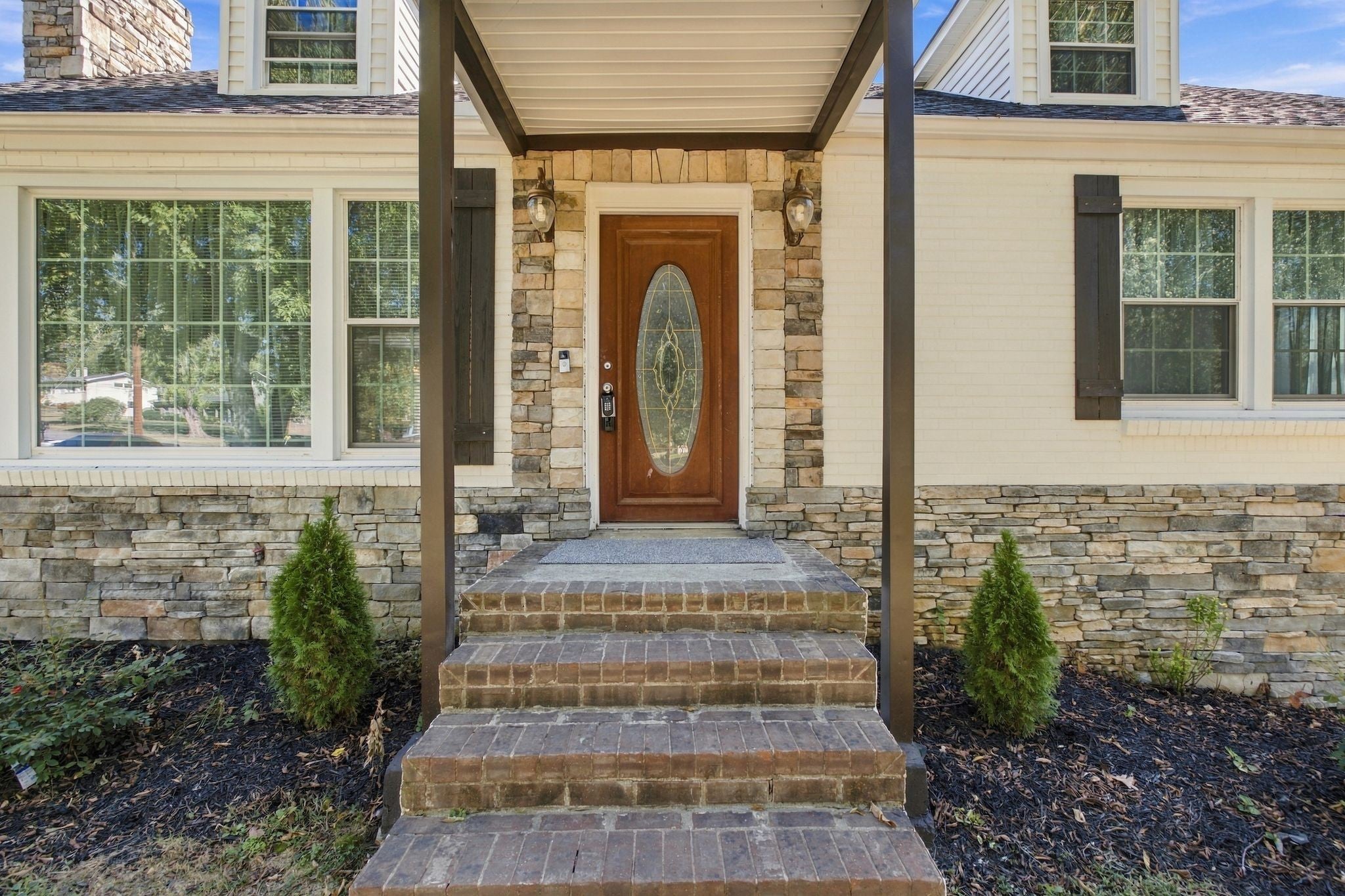 106 Sherbrooke Ln