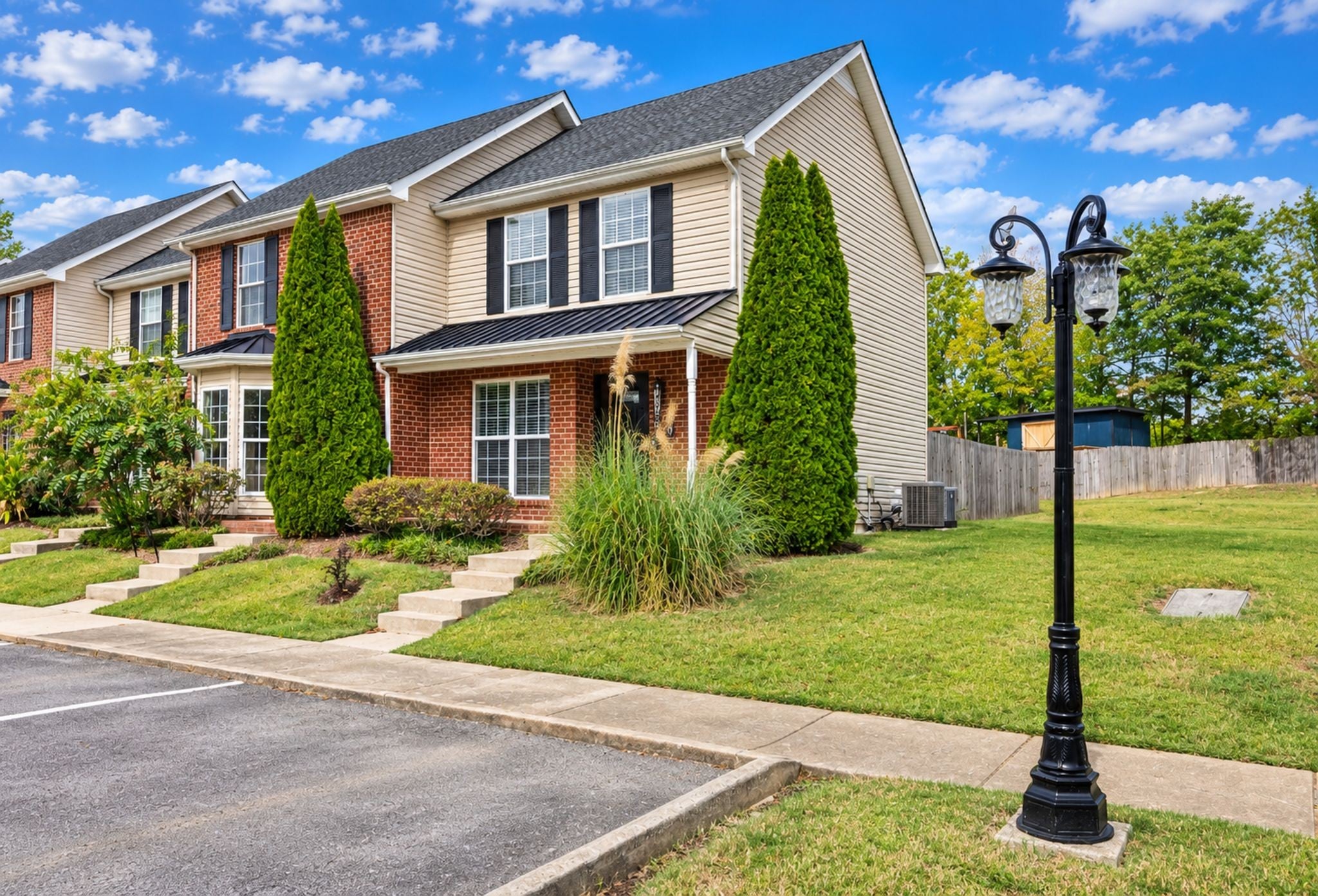 7216 Rosemary Ct
