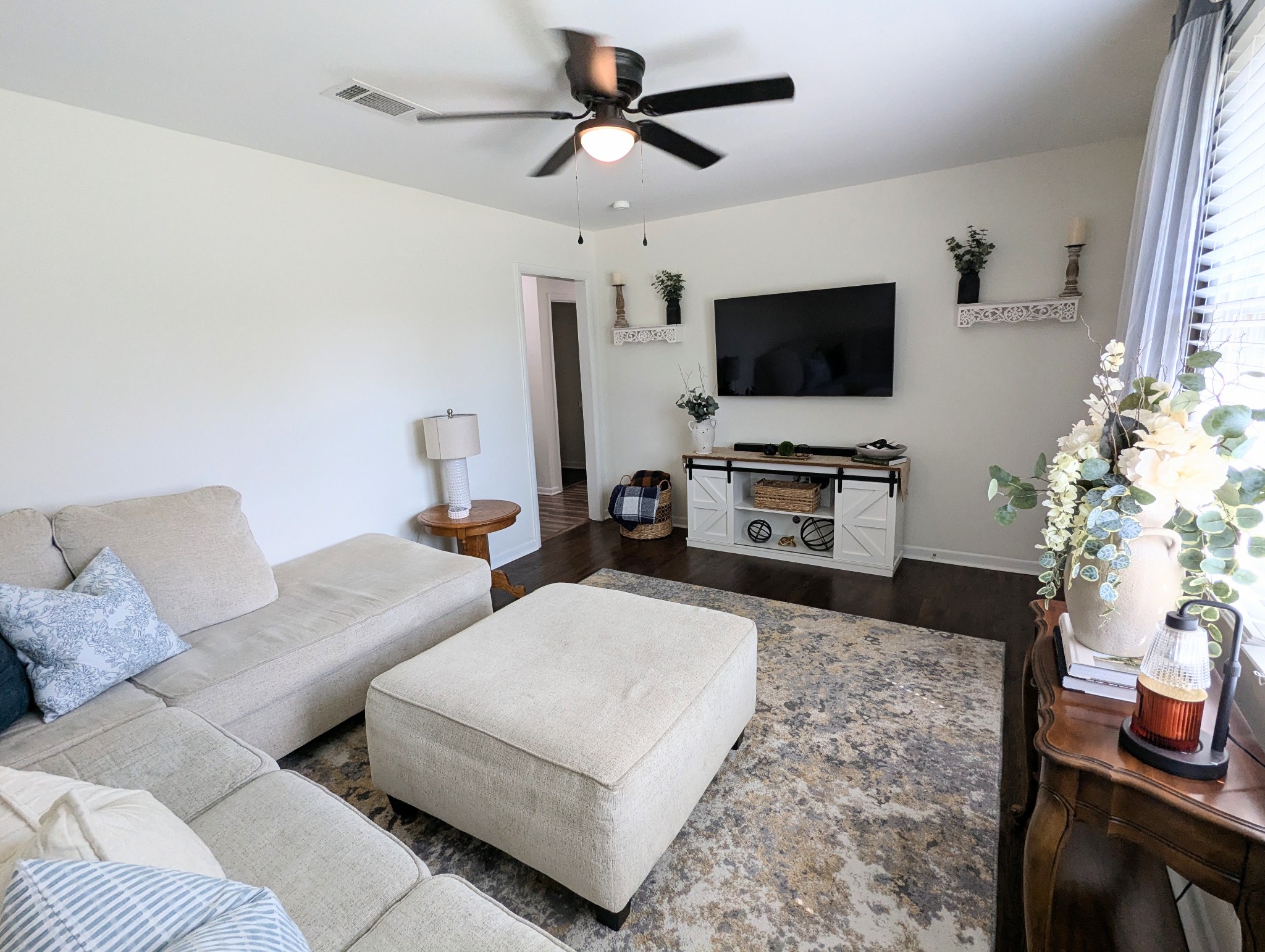 617 Skyline Dr