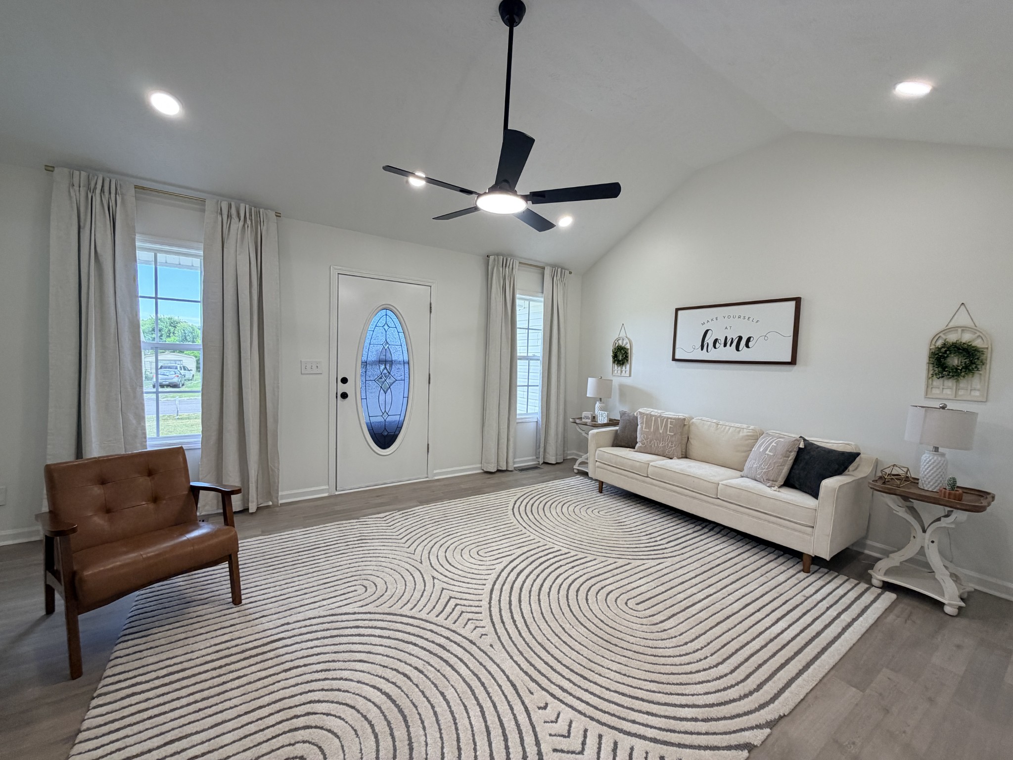 130 Lorien Cir