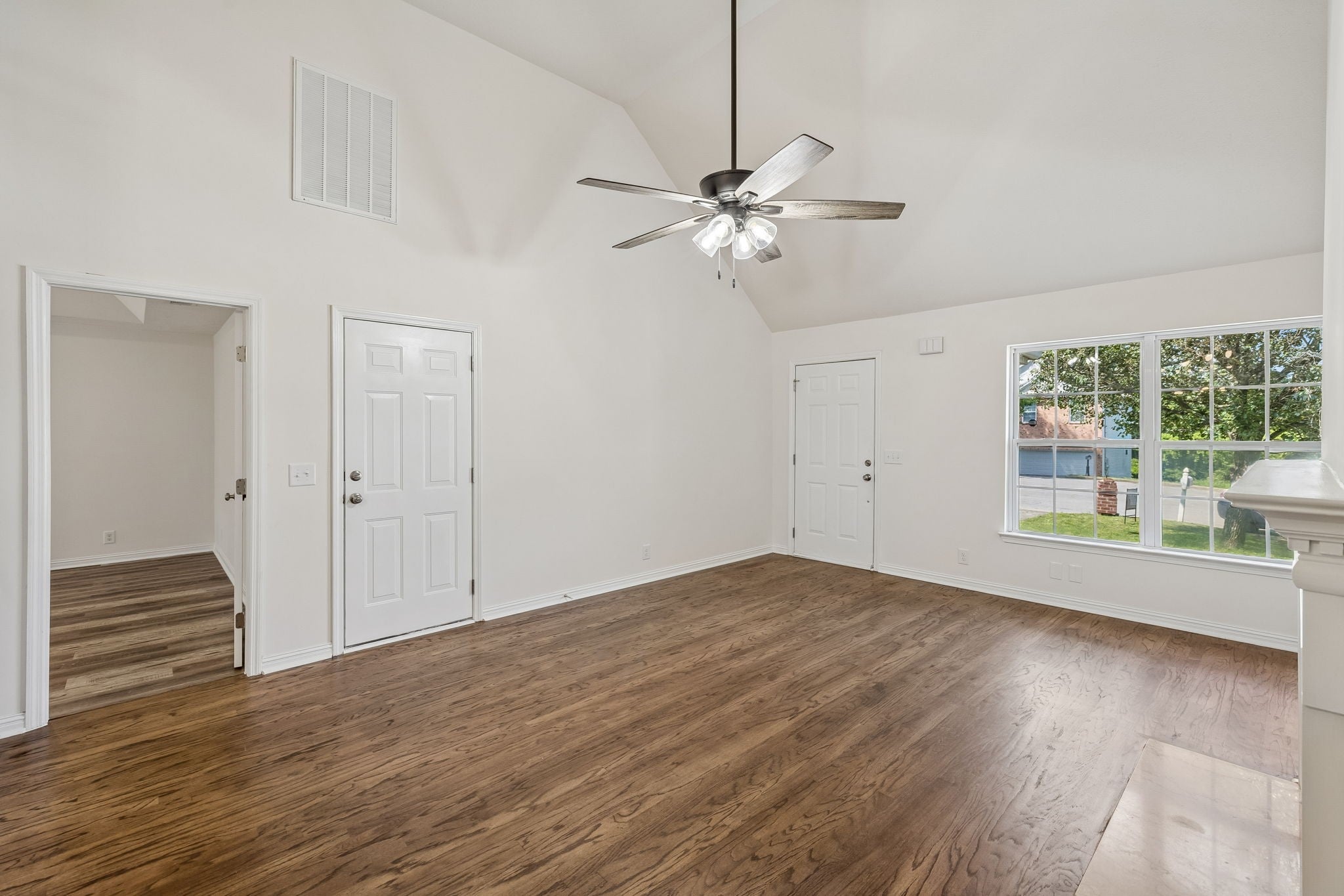 2848 Rader Ridge Ct, Antioch TN 37013 3-bed home, photo 5 of 33