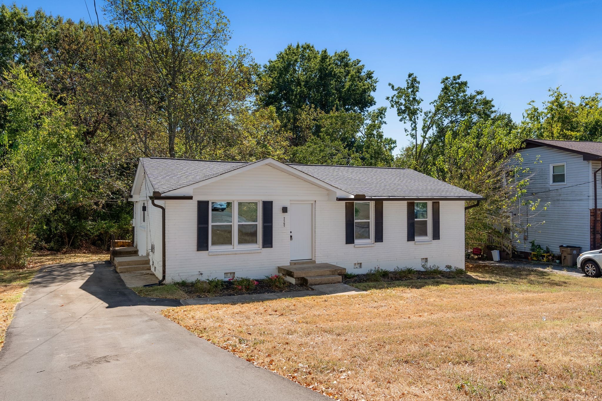 2565 Bethwood Dr