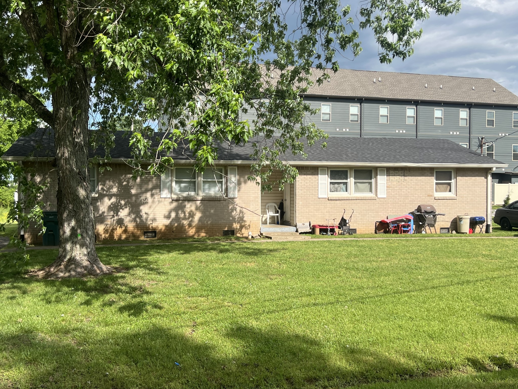 717 Kent Dr