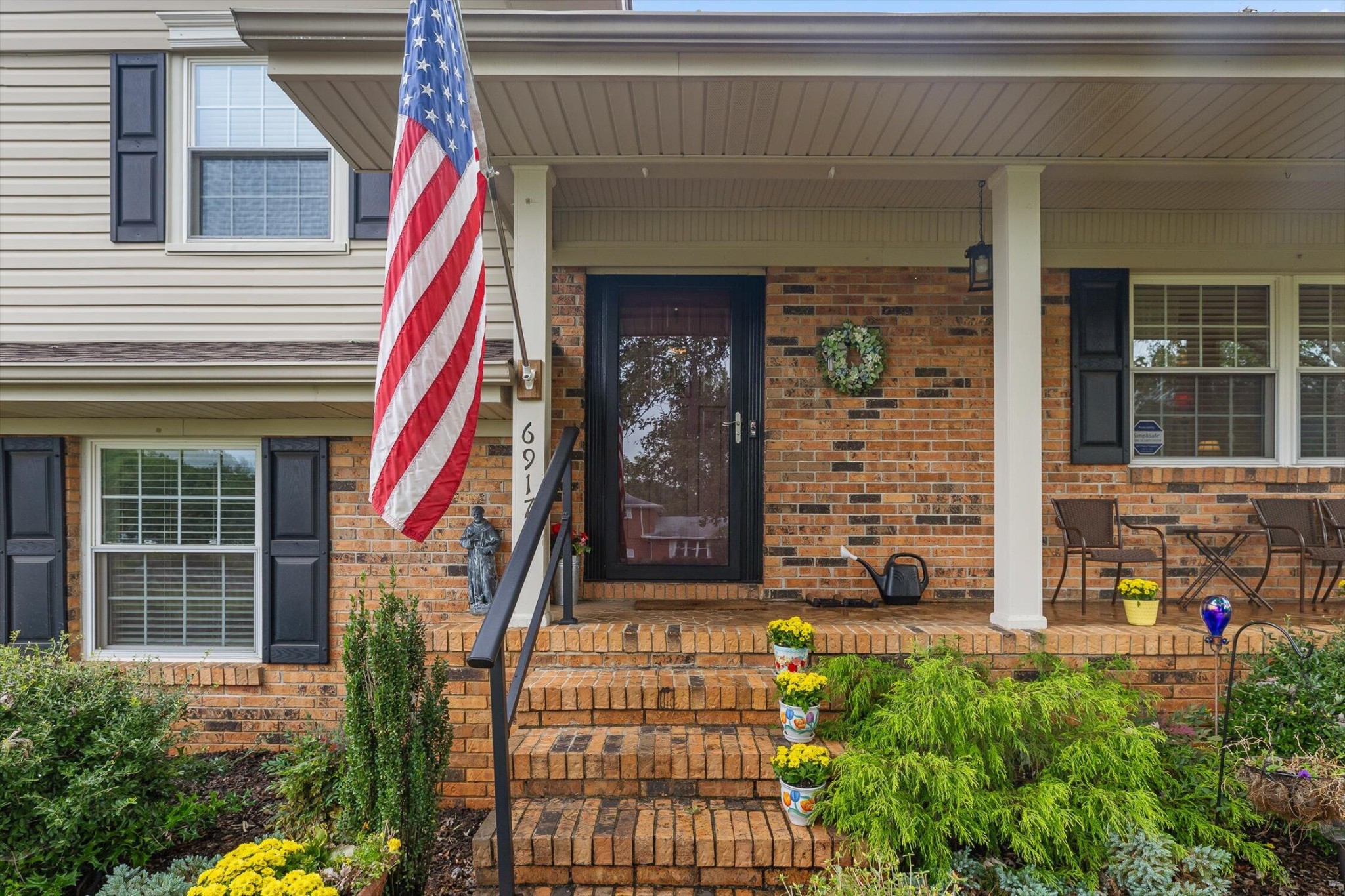 6917 Hickory View Lane