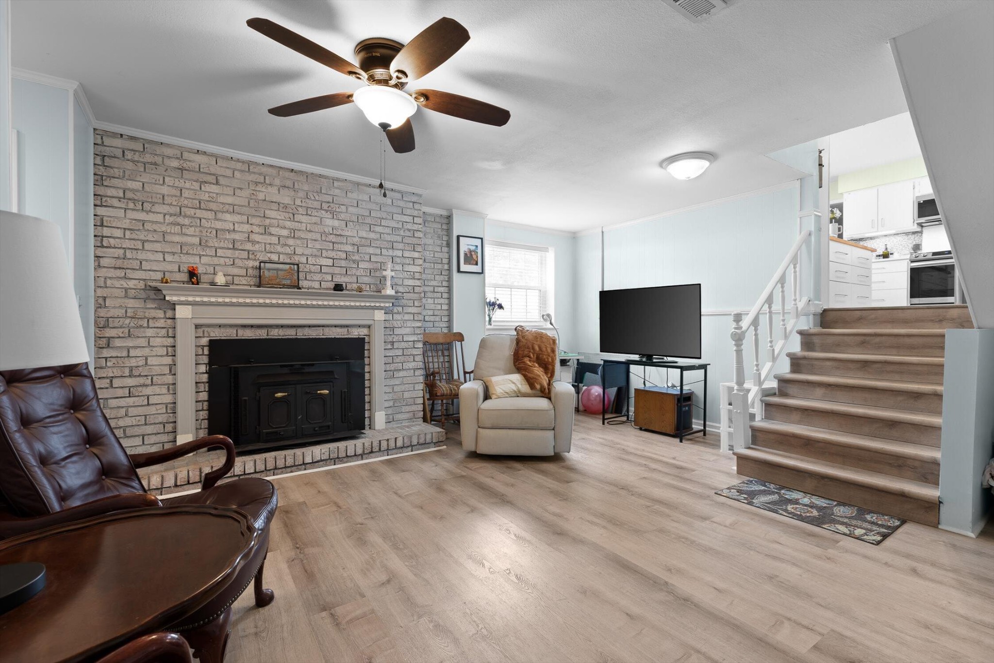 6917 Hickory View Lane