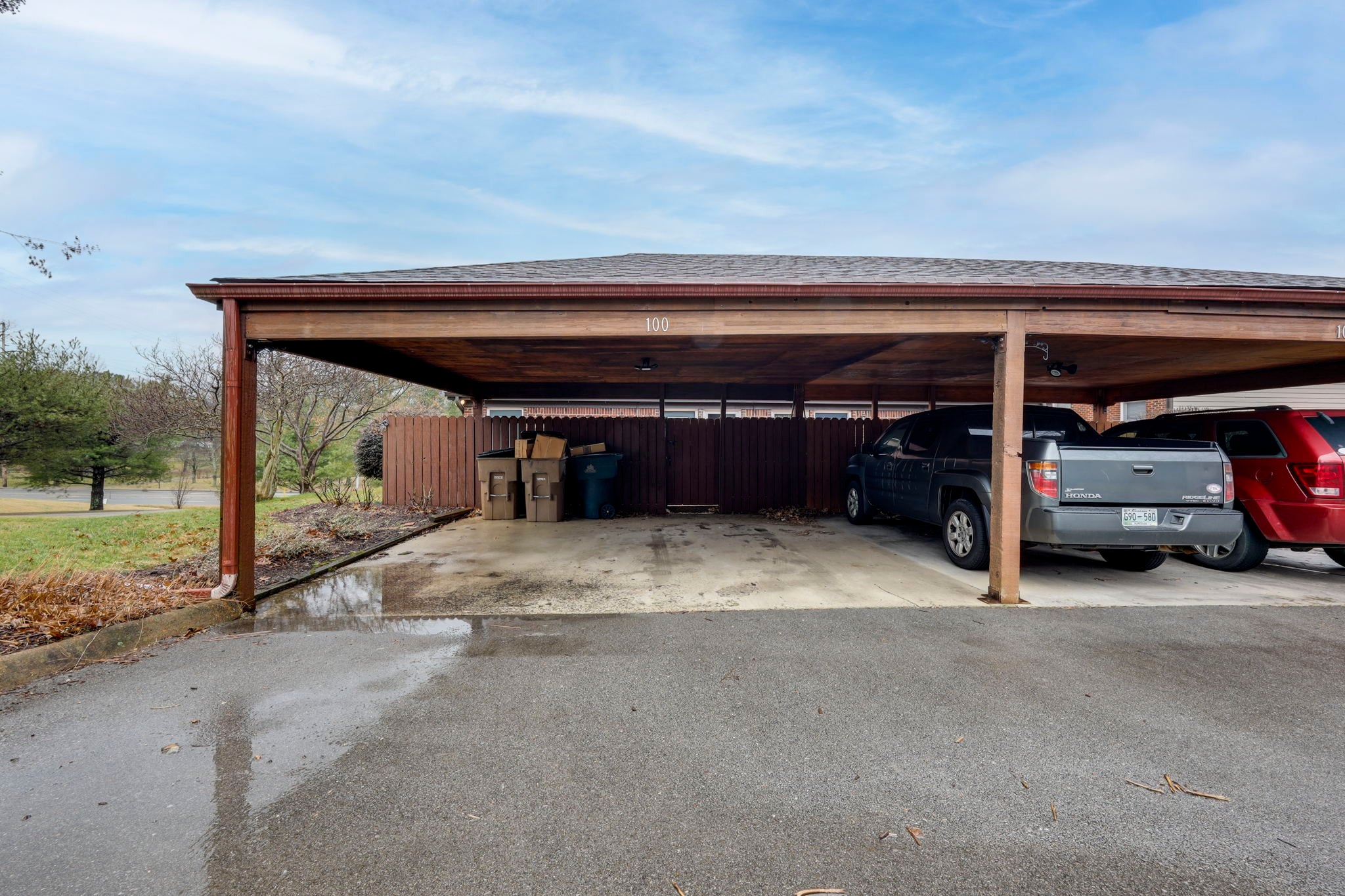 100 Highland Villa Dr