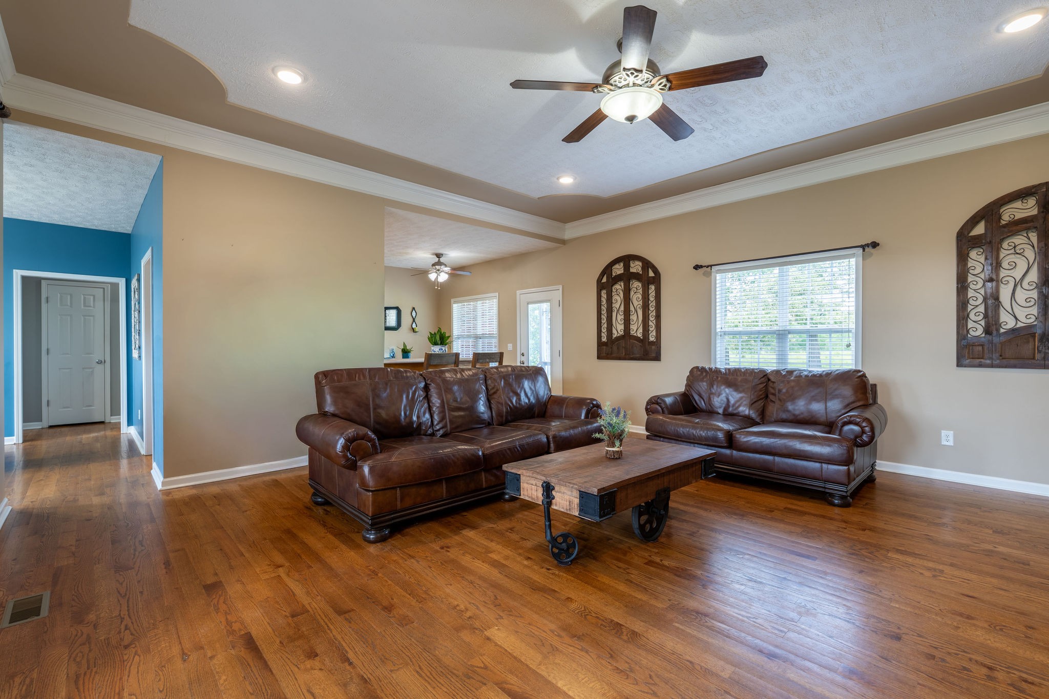 387 Center Point Dr