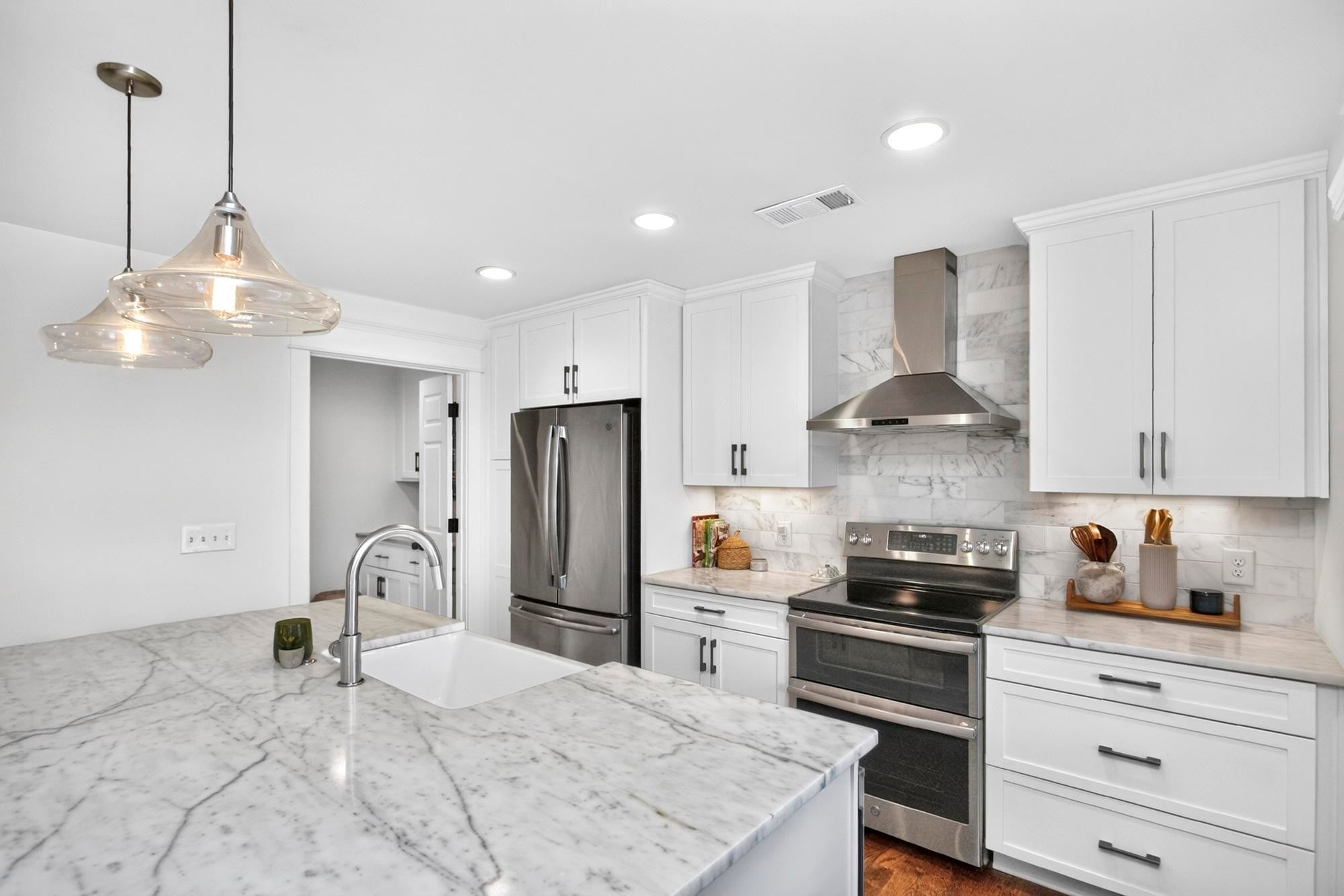 5025 Hillsboro Pike 18G