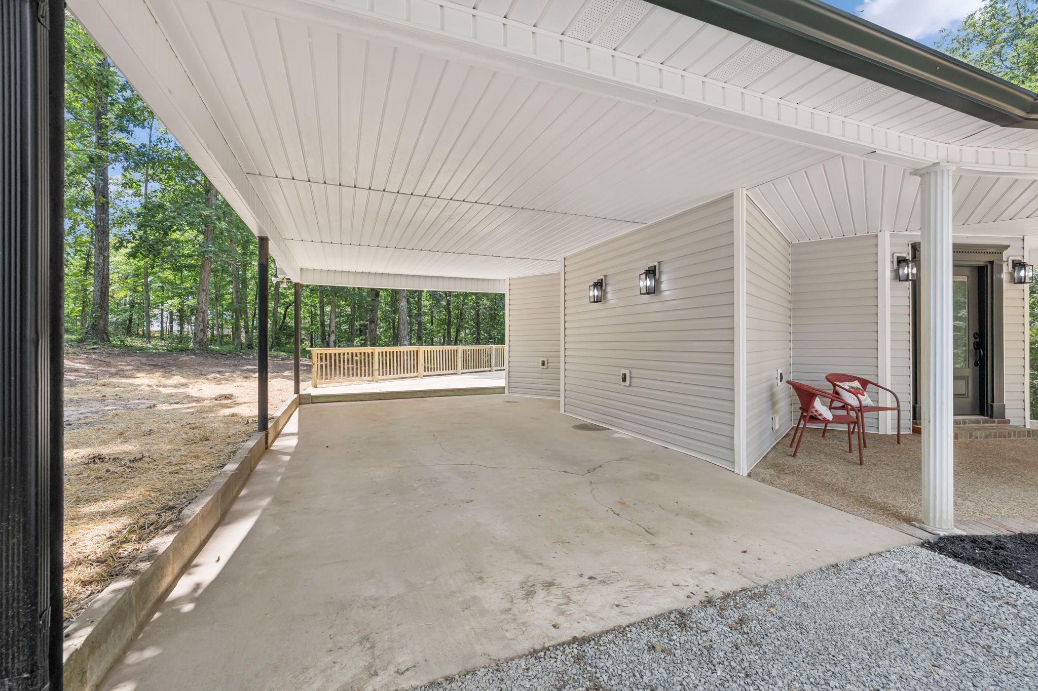 253 Troy Ln