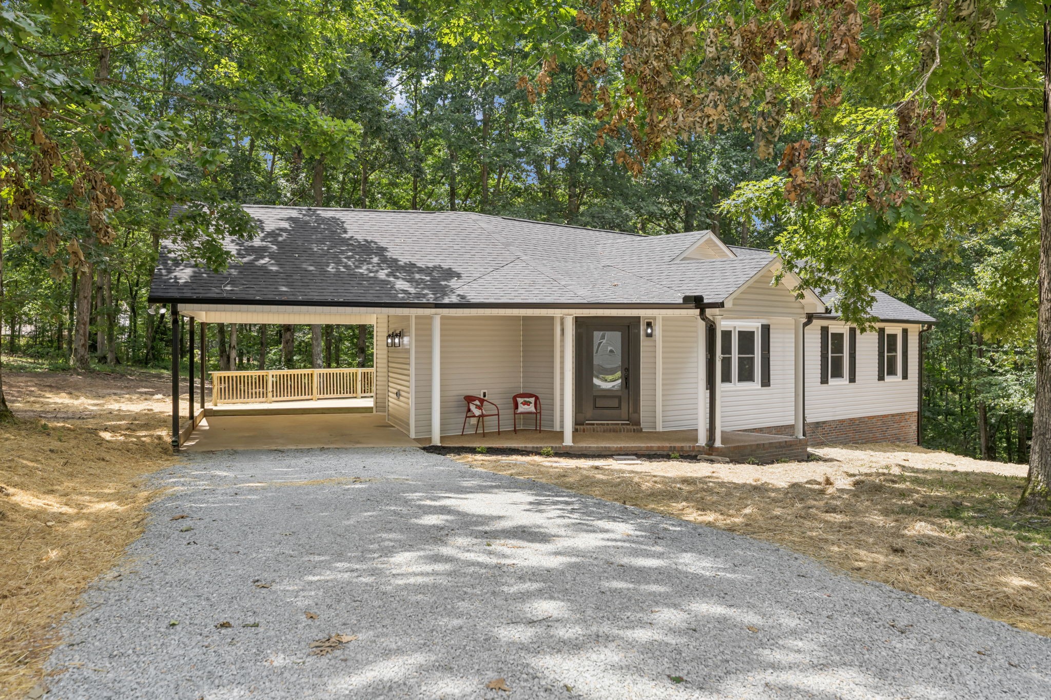 253 Troy Ln