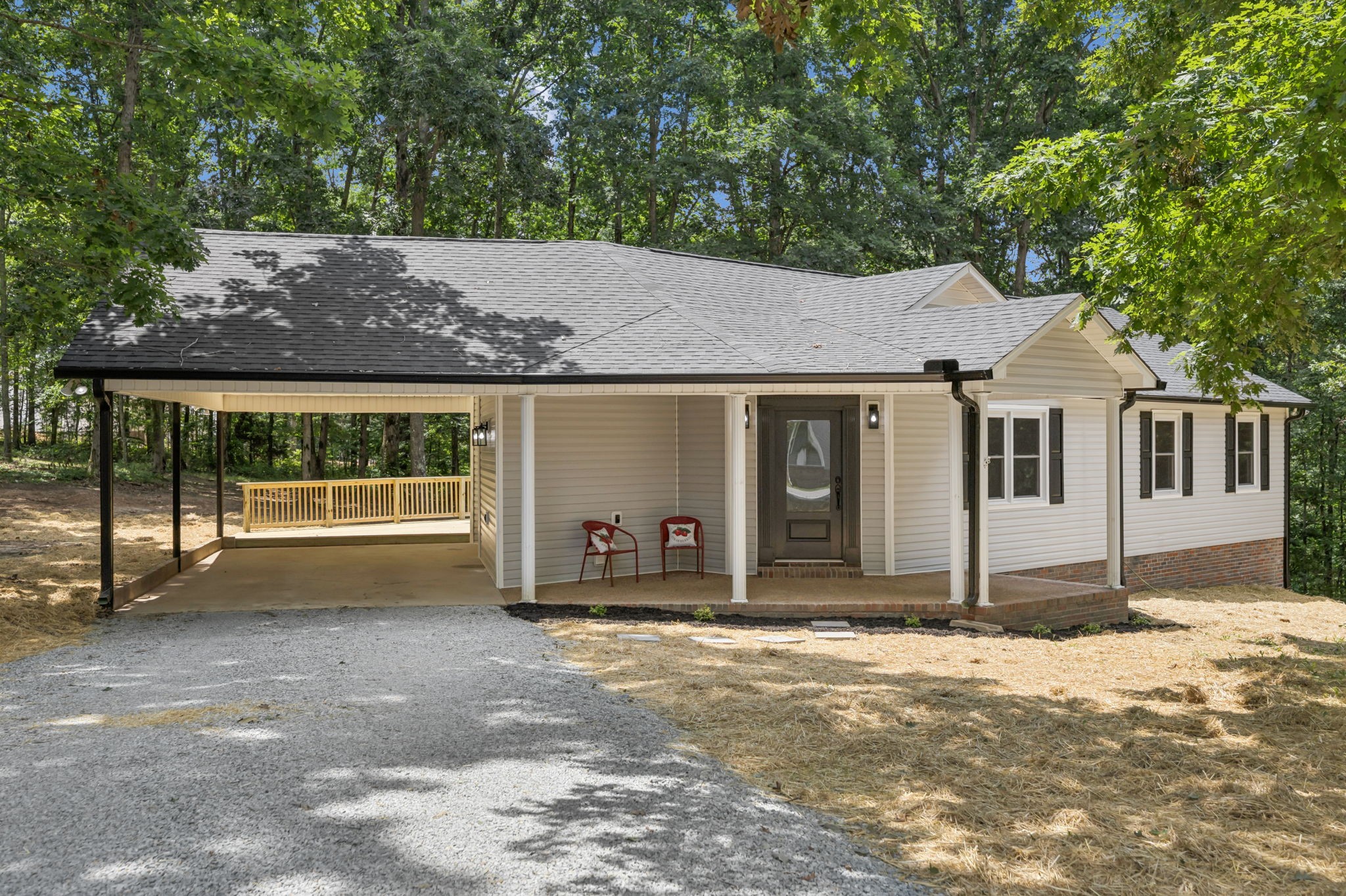 253 Troy Ln